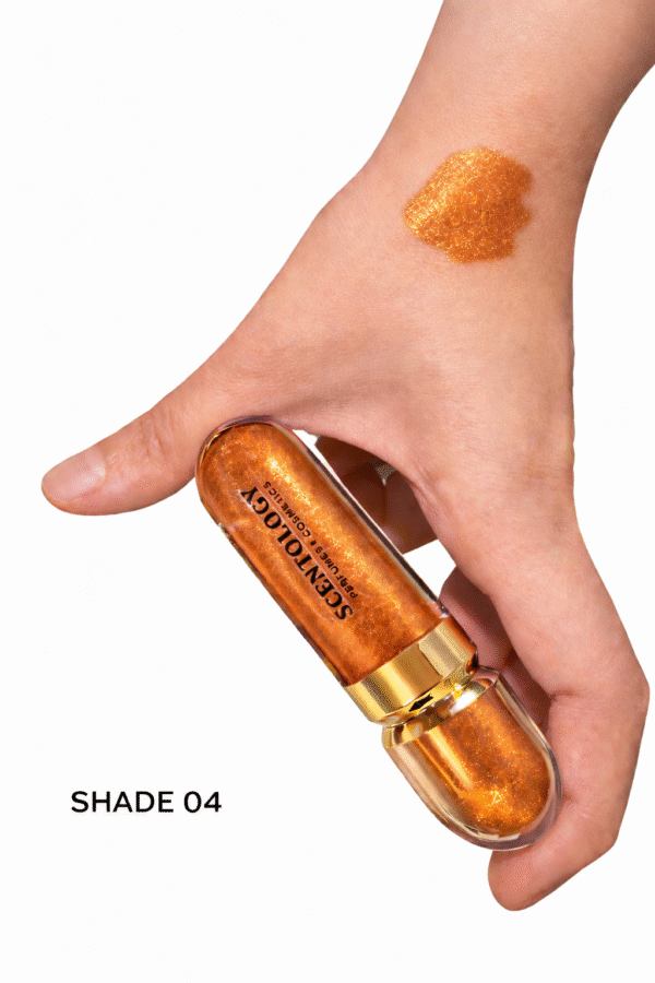 Scentology Lip Gloss Shade 04 glossy lip swatch