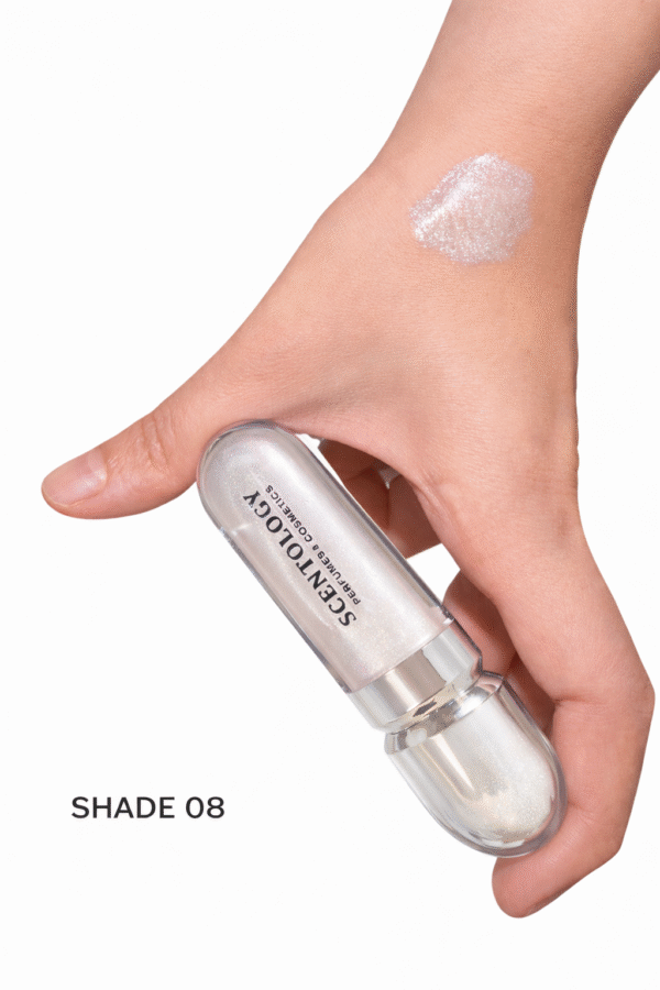 Scentology Lip Gloss Shade 08 glossy lip swatch